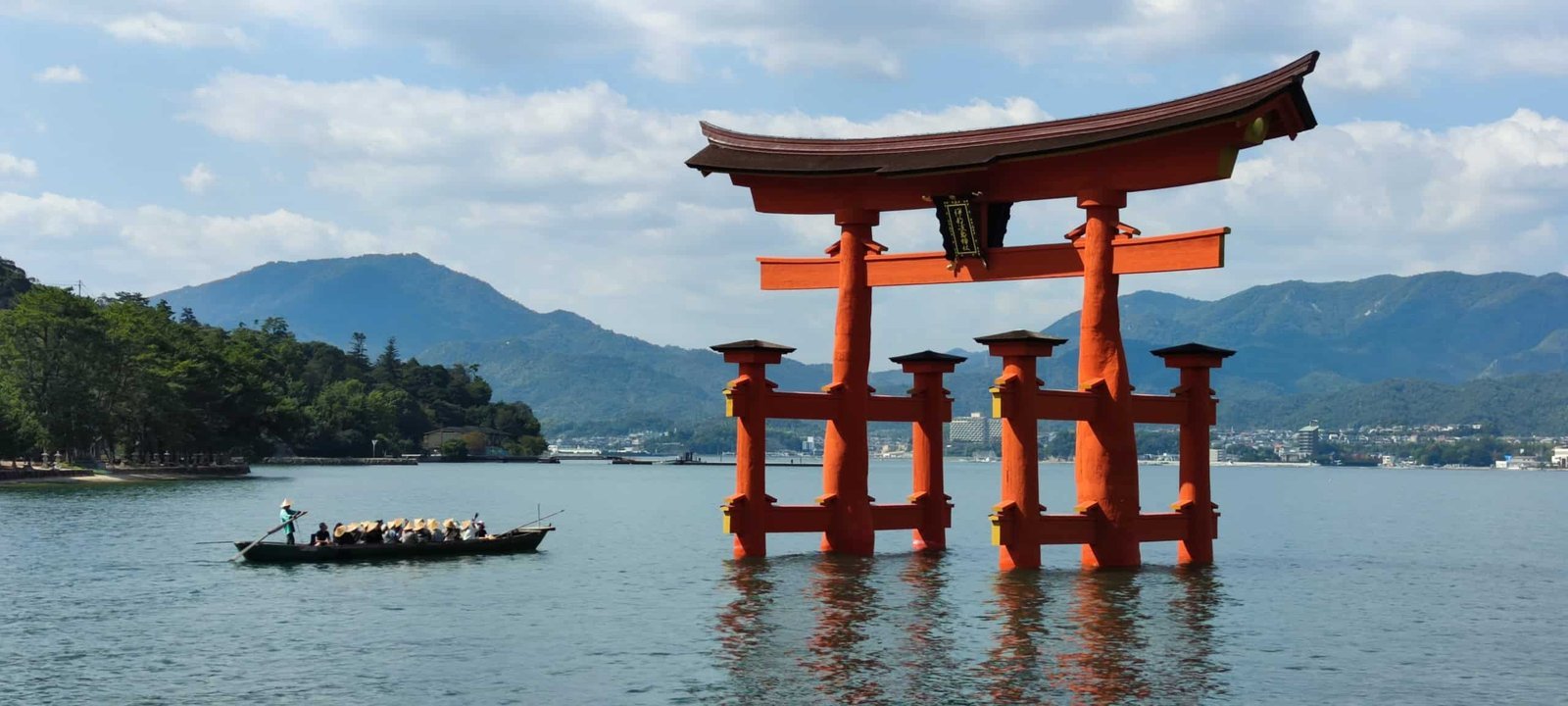 Hiroshima &amp; Miyajima: A Journey Through History, Food, and Pure Adventure