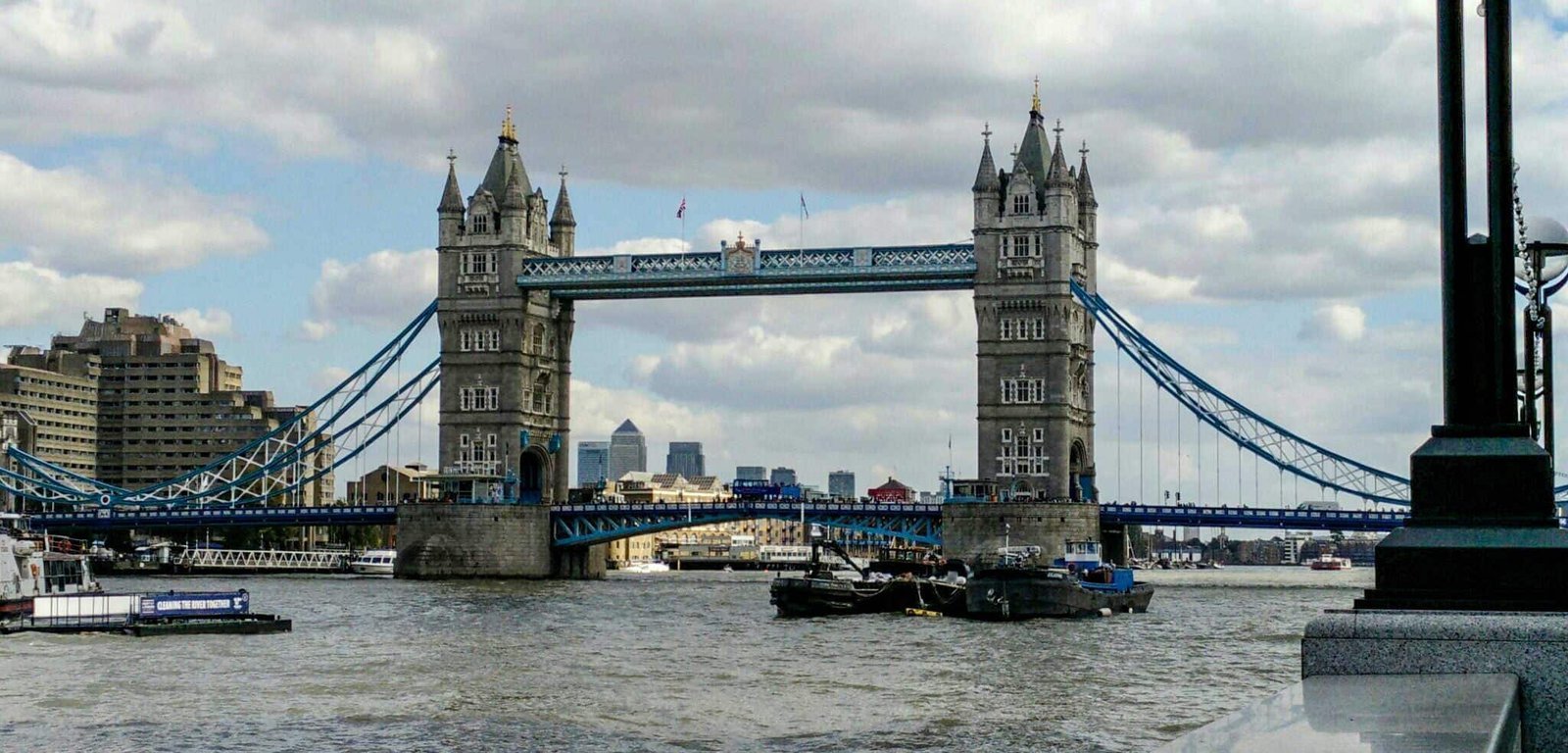 London, England: Experience the Vibrant Charm